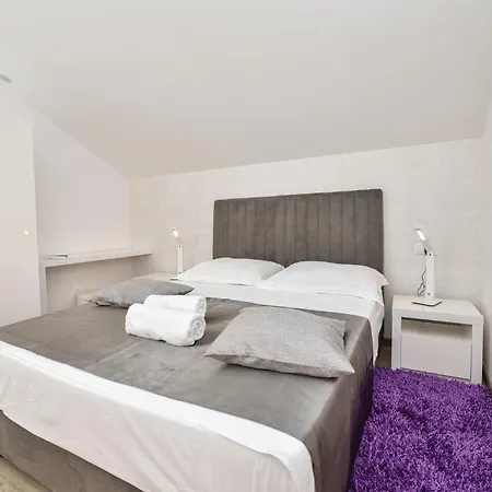 Awesome In Rogoznica With Sauna * Rogoznica (Sibenik-Knin)