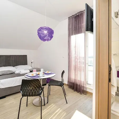 Apartment Awesome In Rogoznica With Sauna *