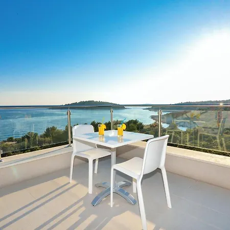 Apartment Awesome In Rogoznica With Sauna Rogoznica (Sibenik-Knin)
