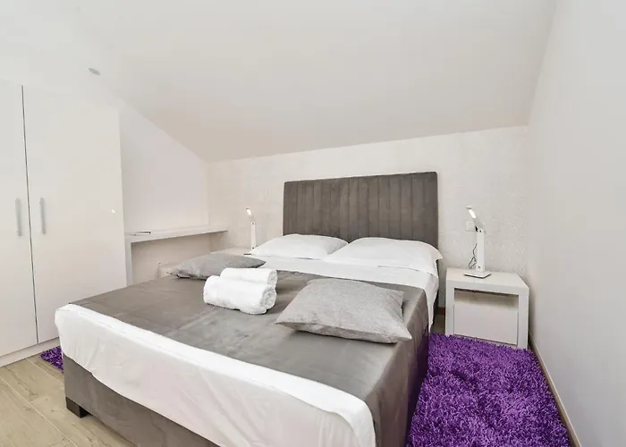 Gorgeous In * Rogoznica (Sibenik-Knin)