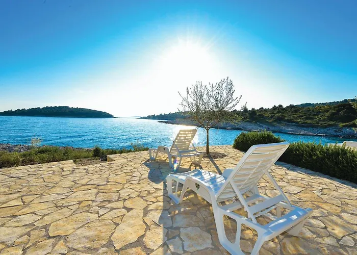 Gorgeous In Apartamento Rogoznica (Sibenik-Knin)